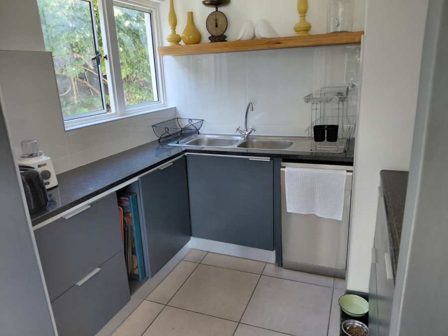 To Let 4 Bedroom Property for Rent in Greenways Golf Estate Western Cape